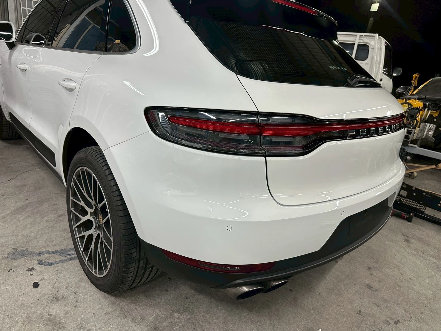 汽車鈑金烤漆