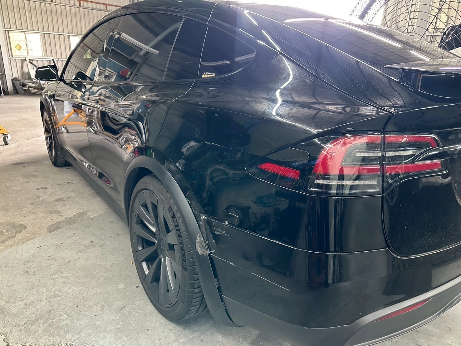 汽車鈑金烤漆