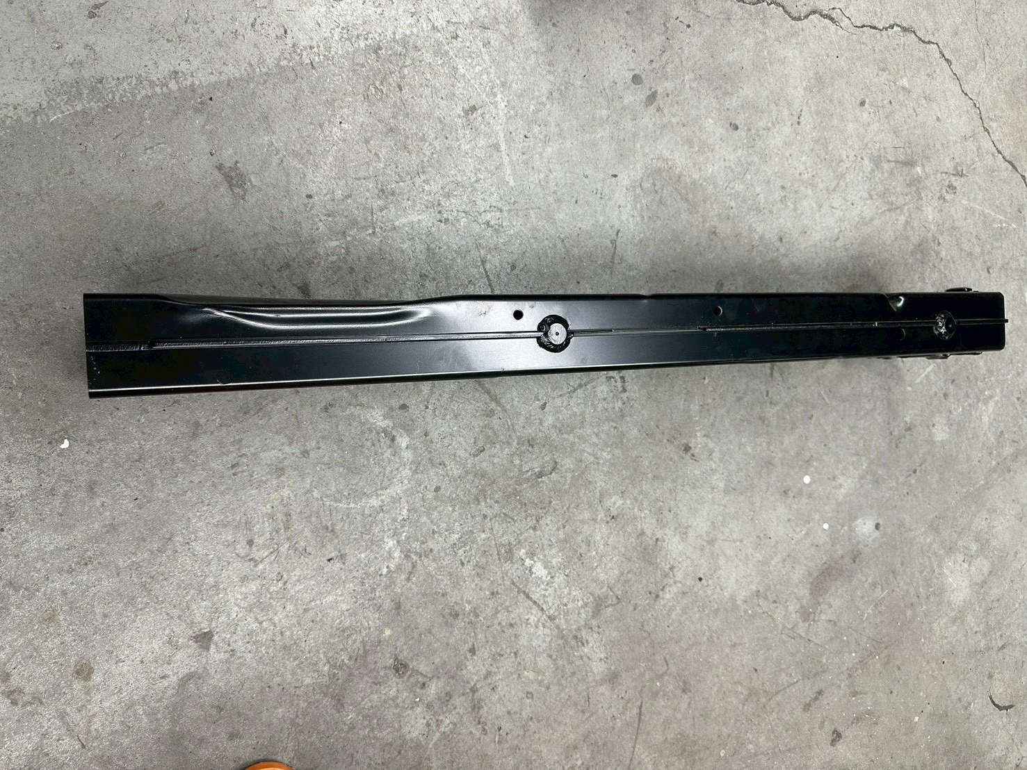 鋁合金事故車維修. 壓卯.植釘.膠合