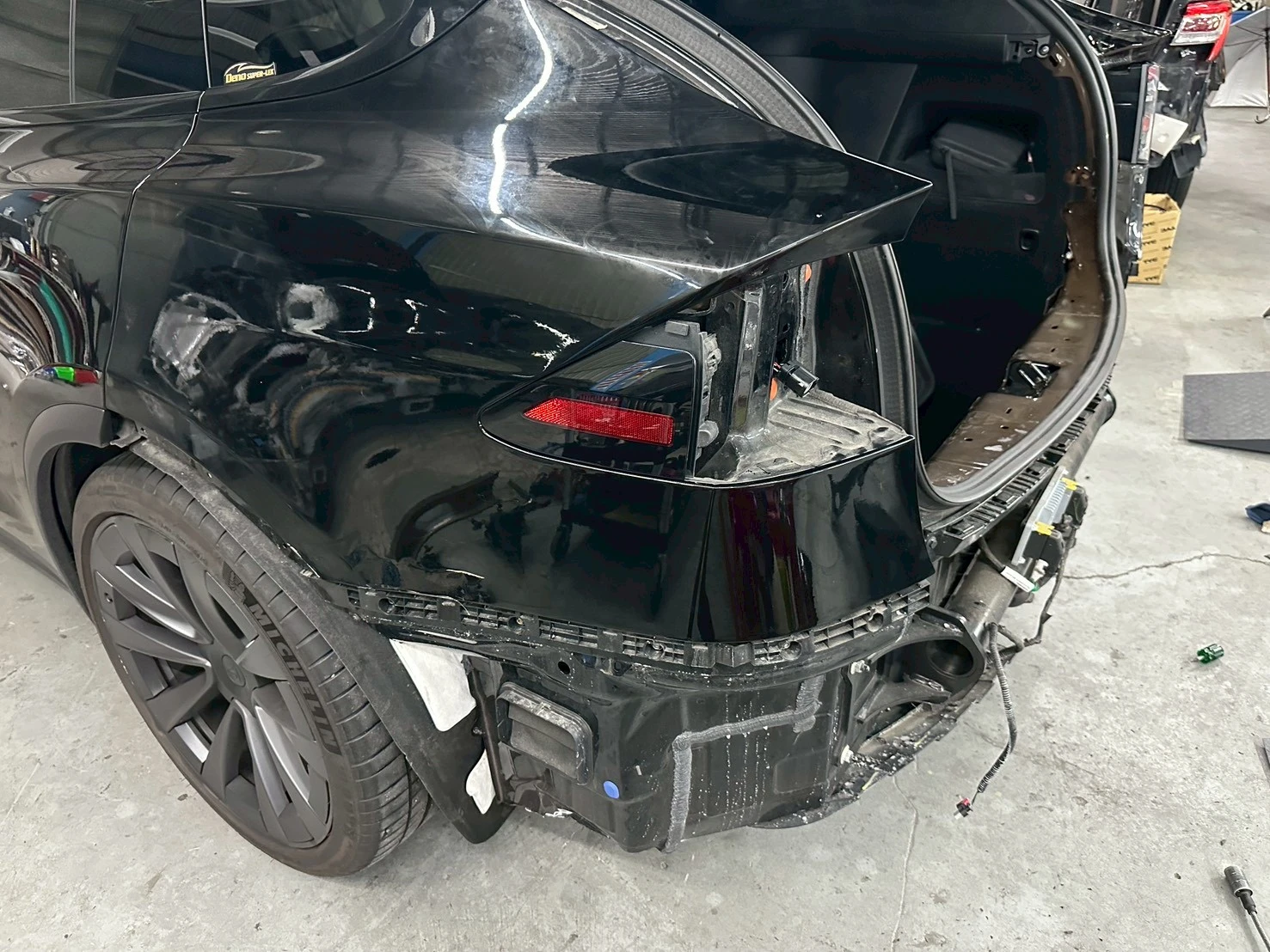 汽車鈑金烤漆