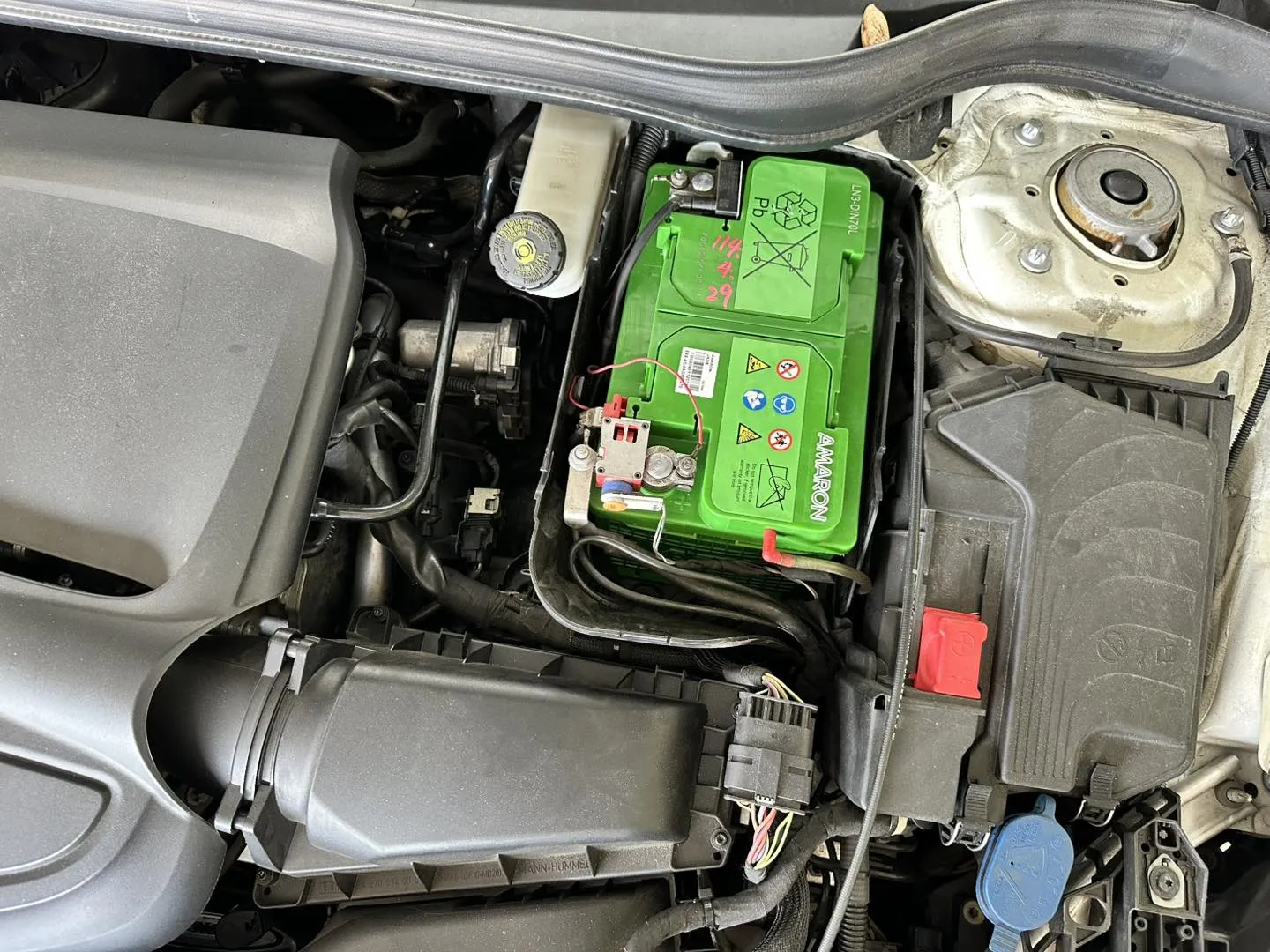 Benz-CLA200 / AGM-DIN70 / AMARON-AGM DIN70