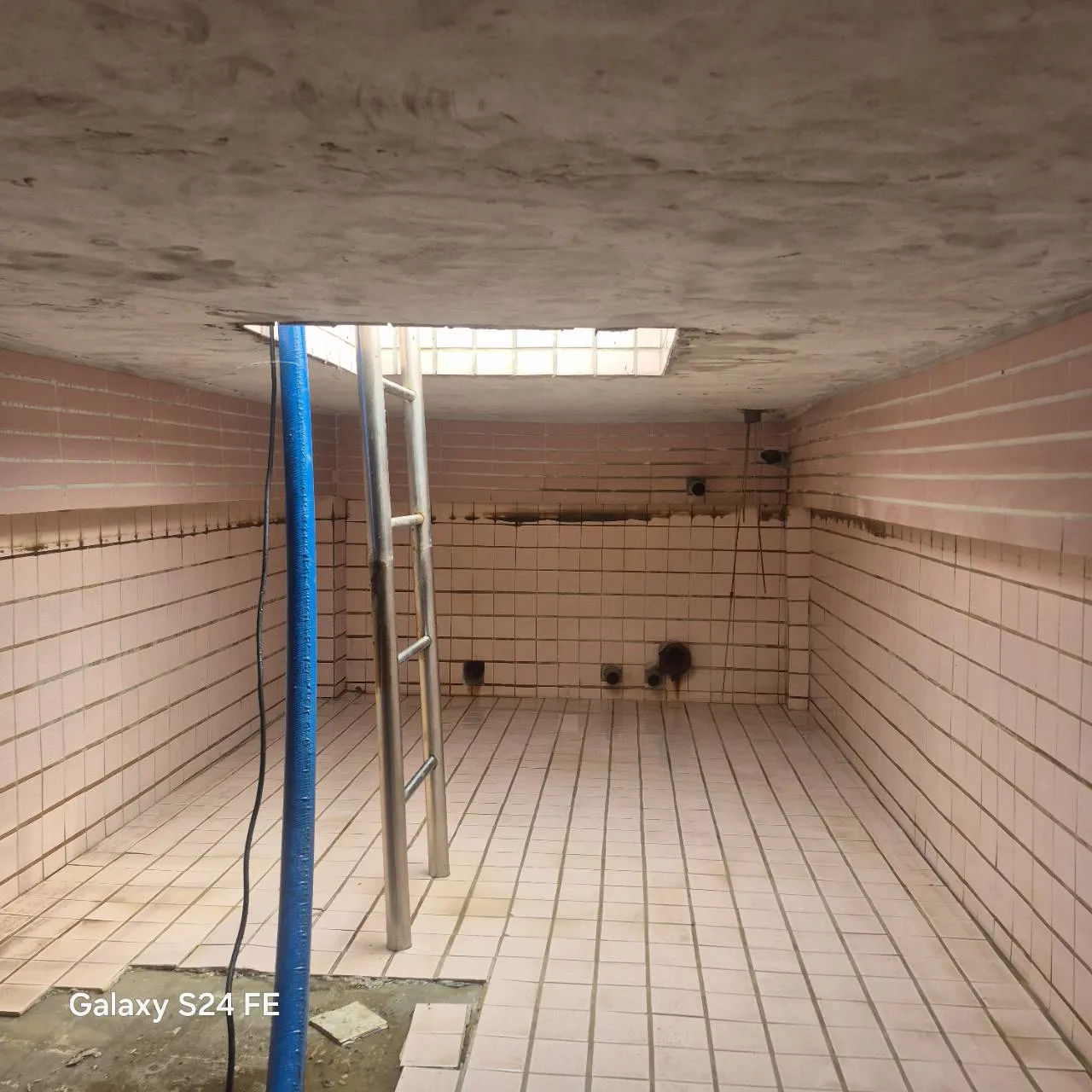 台中大樓水塔清洗-價格優惠|清洗前與清洗後案例分享-台中蓄水池清洗、台中洗水塔推薦、台中環境消毒