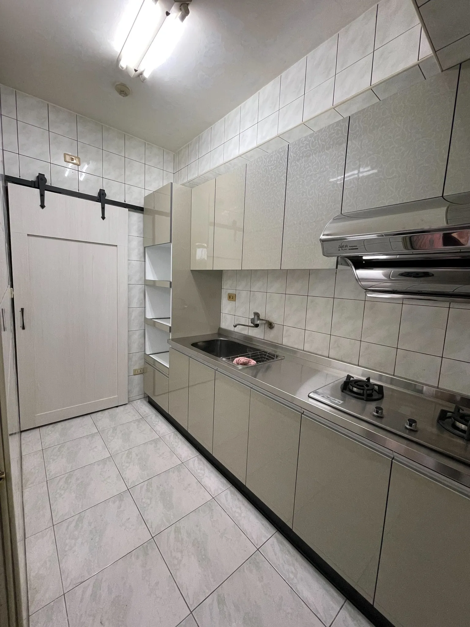230公分廚具加60公分電器櫃（+一抽）｜廚具工廠推薦｜高雄廚具工廠推薦
