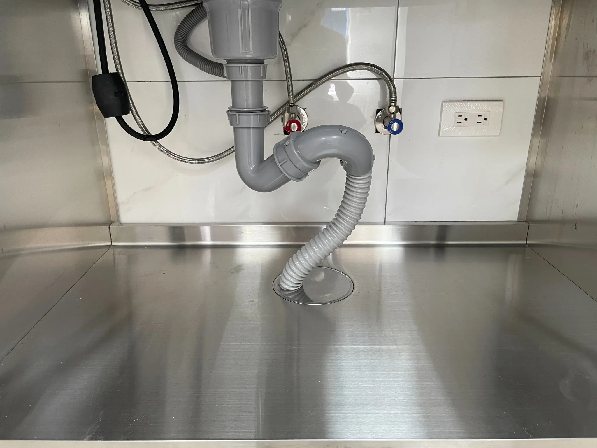 240+180公分電器櫃｜系統廚具推薦｜高雄系統廚具推薦