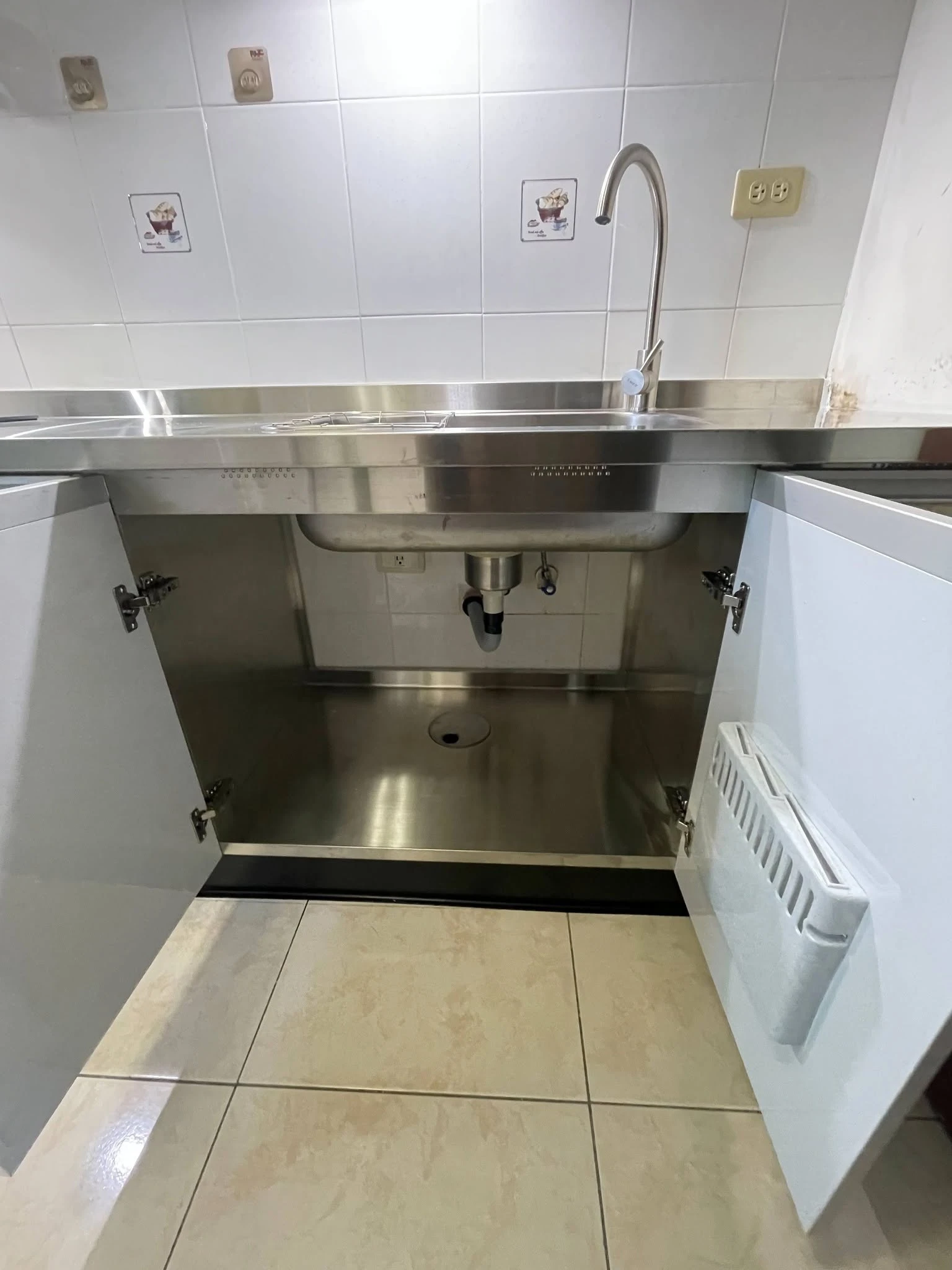 240.5公分，下櫃304不鏽鋼桶身｜廚具行｜高雄廚具行