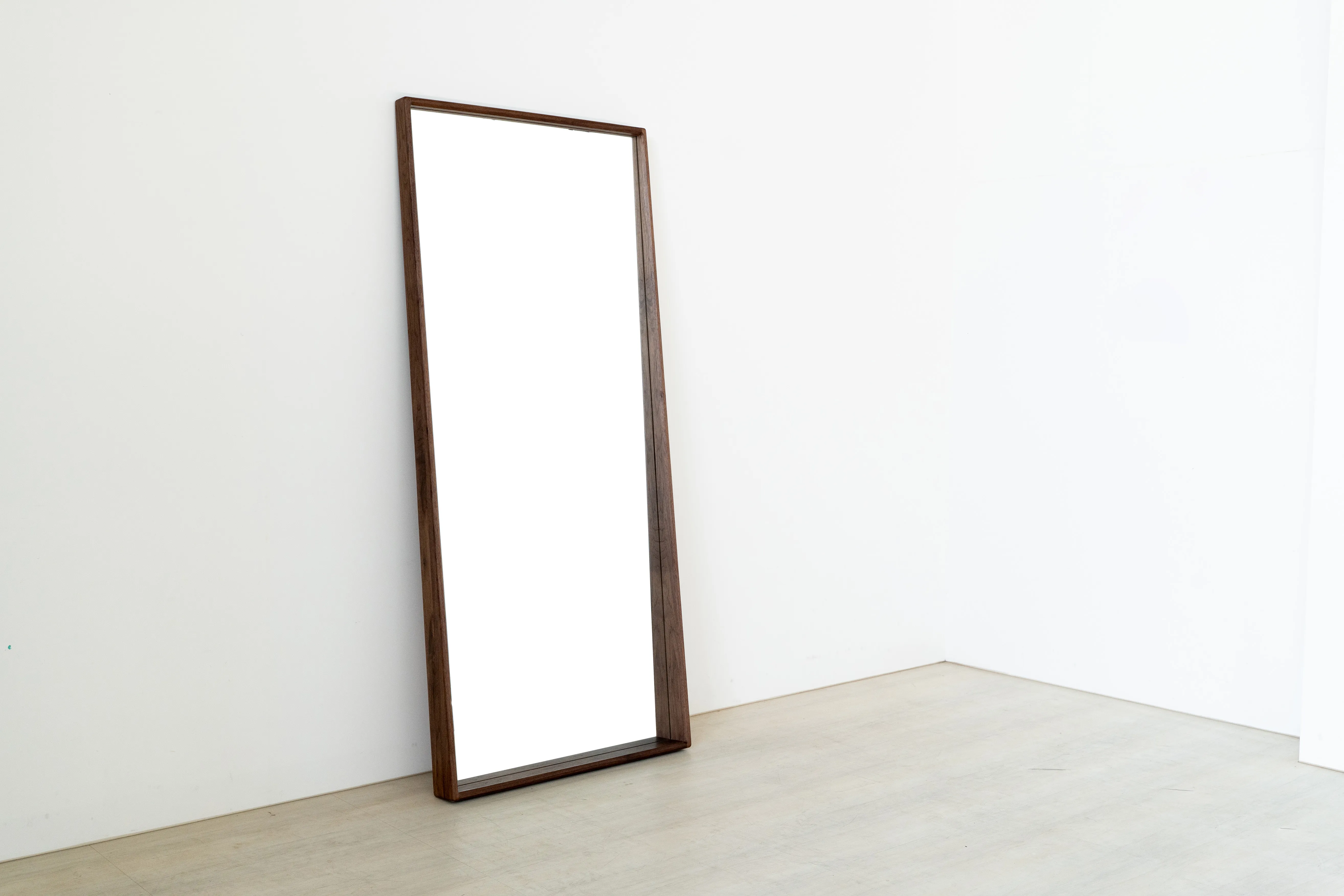 MORE Balance Mirror|下寬框全身鏡