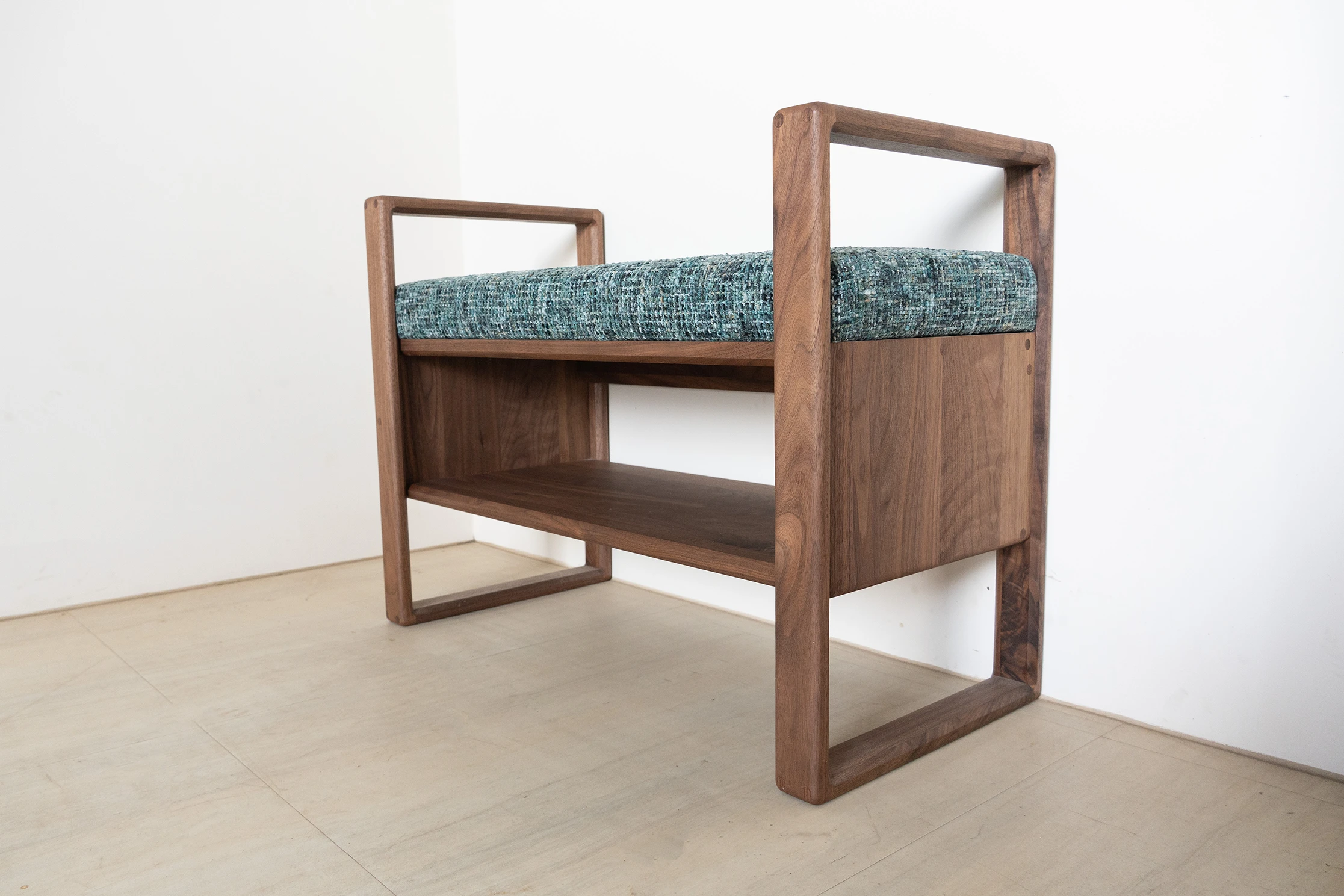 MORE Entry Bench |穿鞋椅