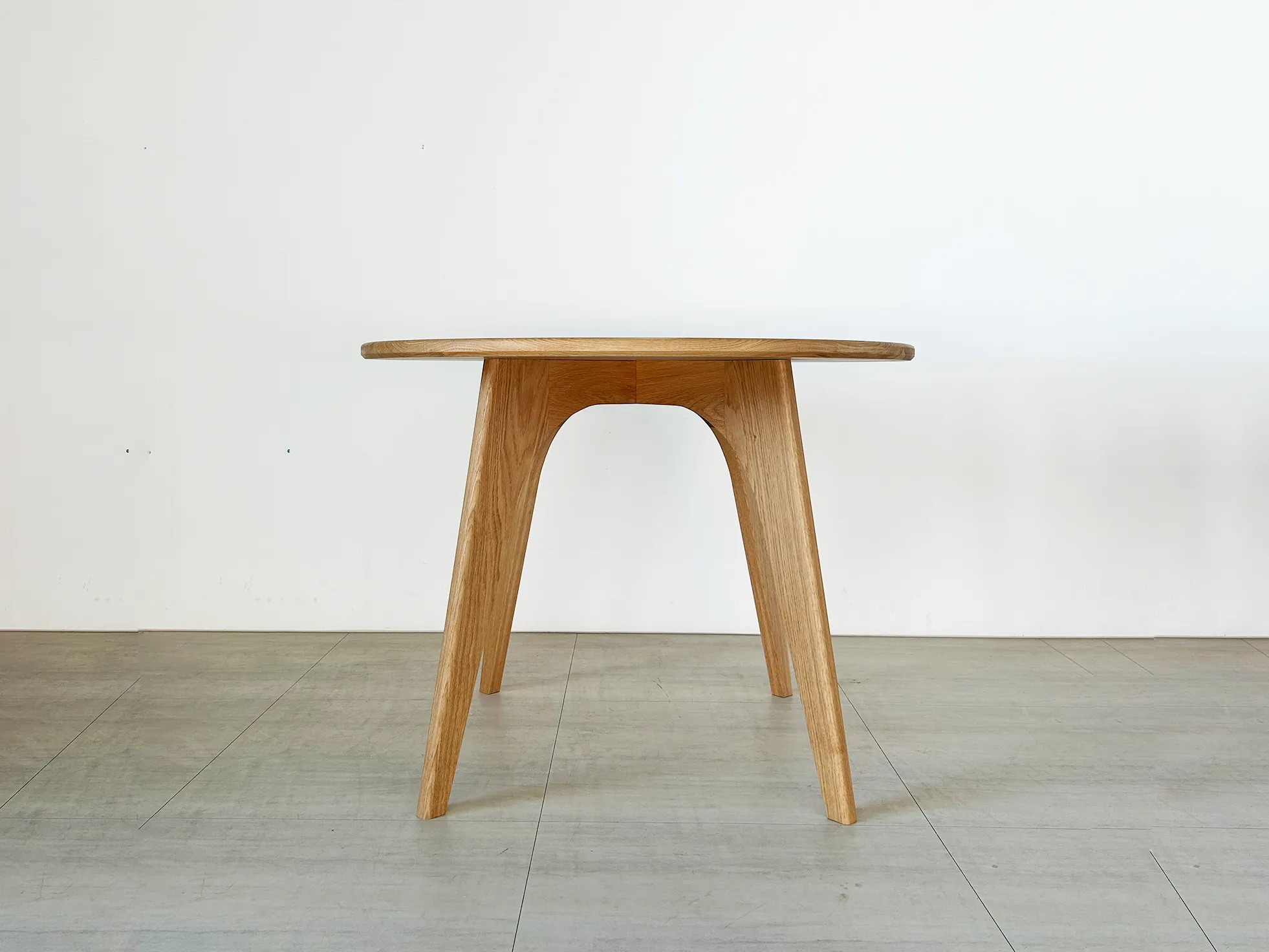 MORE Flow Round Table｜圓滑圓桌 