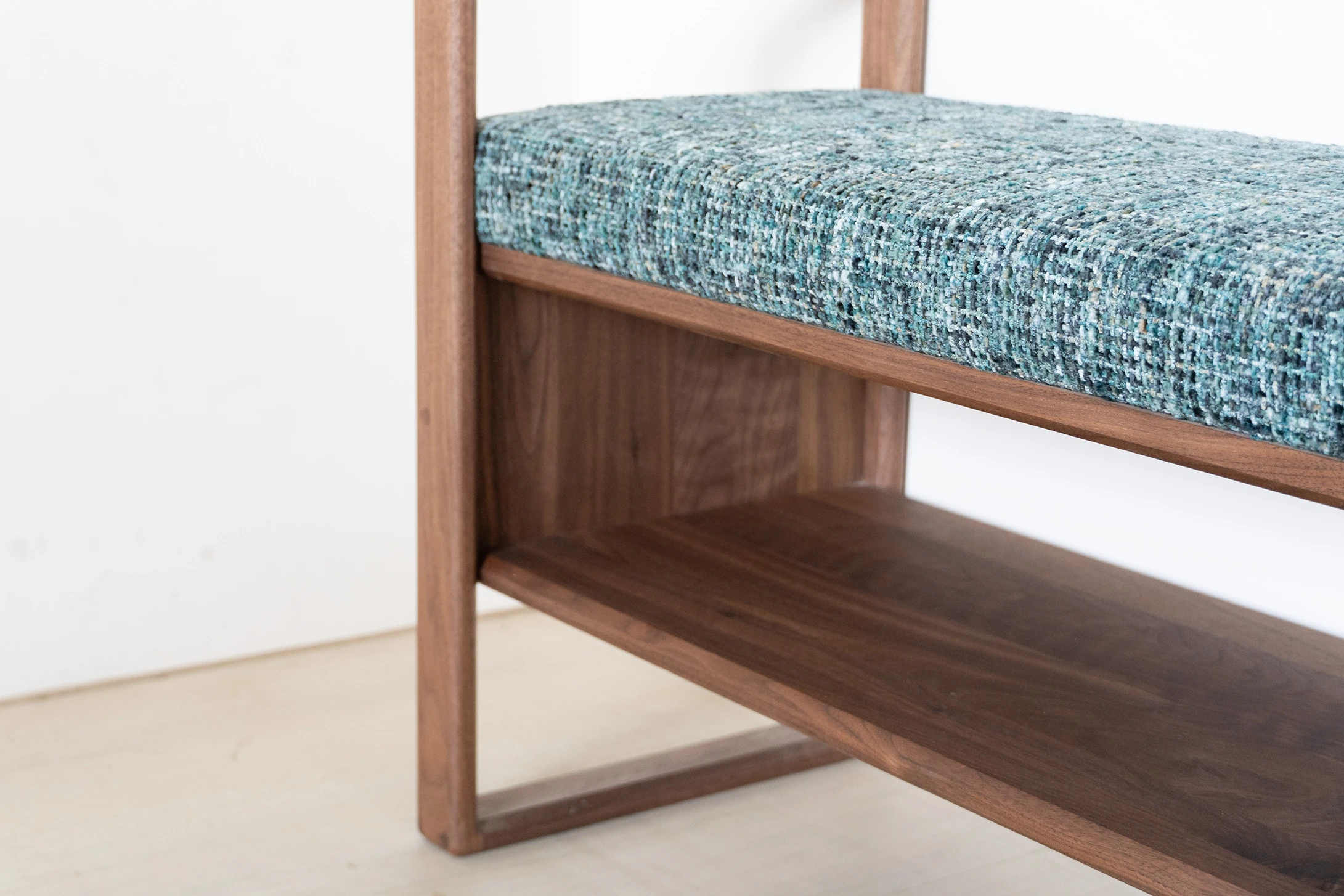 MORE Entry Bench |穿鞋椅