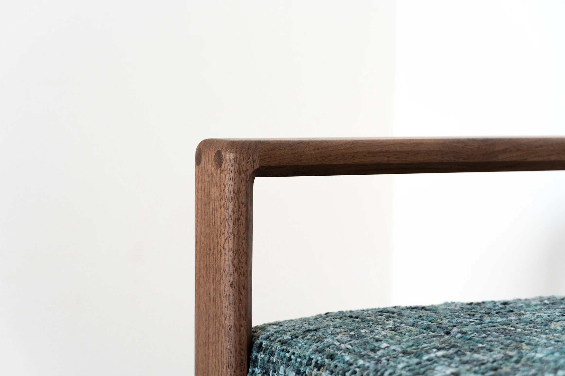 MORE Entry Bench |穿鞋椅