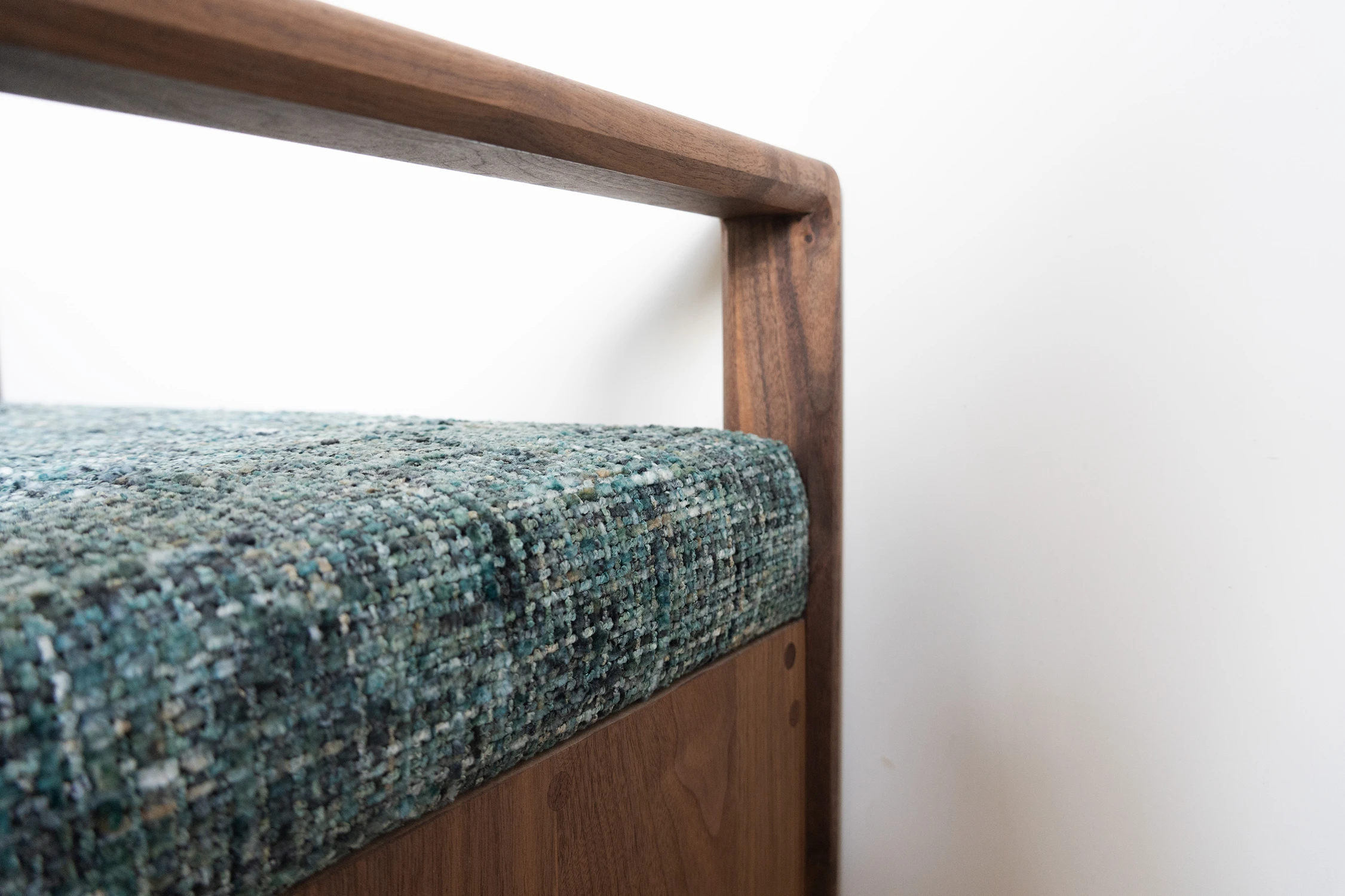 MORE Entry Bench |穿鞋椅