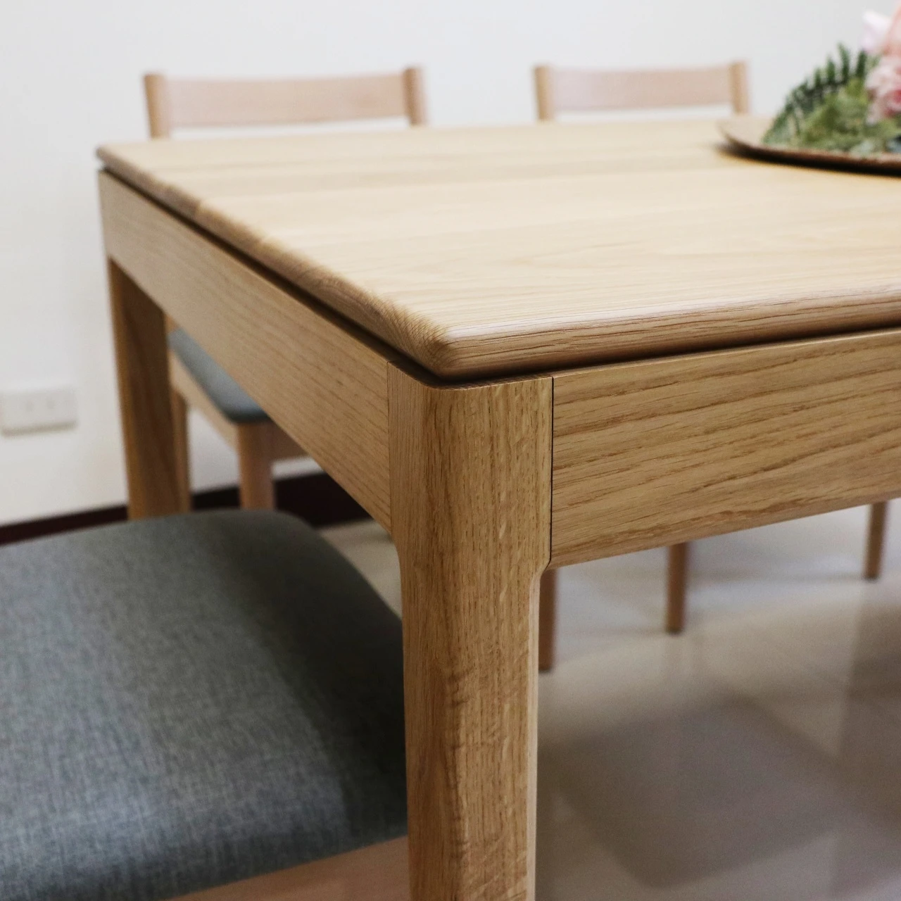 MORE Gather Table & Bench 聚在一起餐桌組  |  餐桌  |  長凳