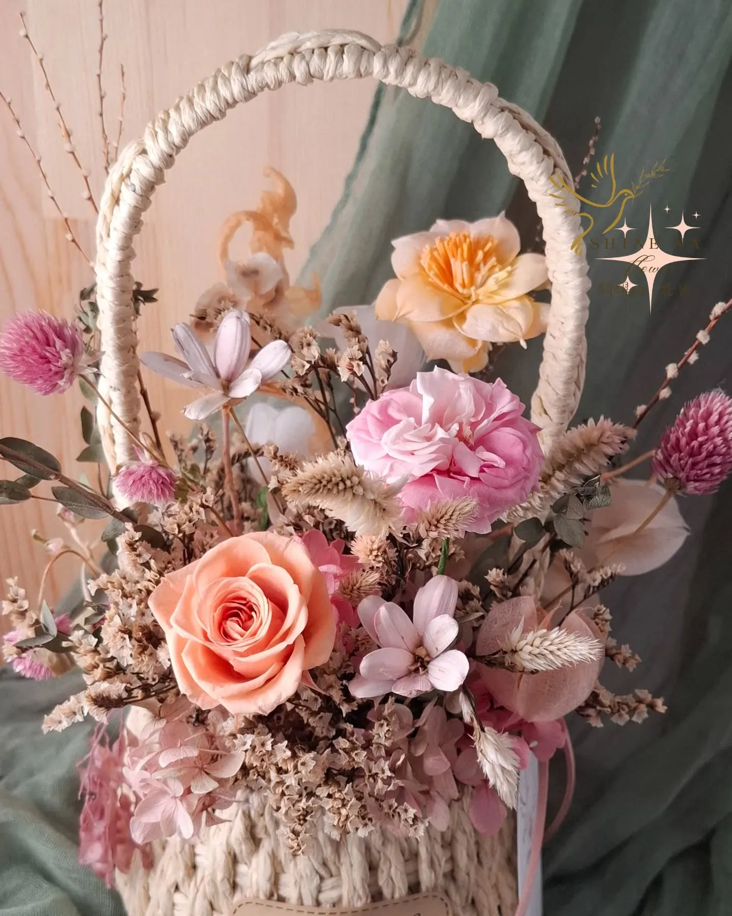 自然柔和粉花籃（客製花禮）