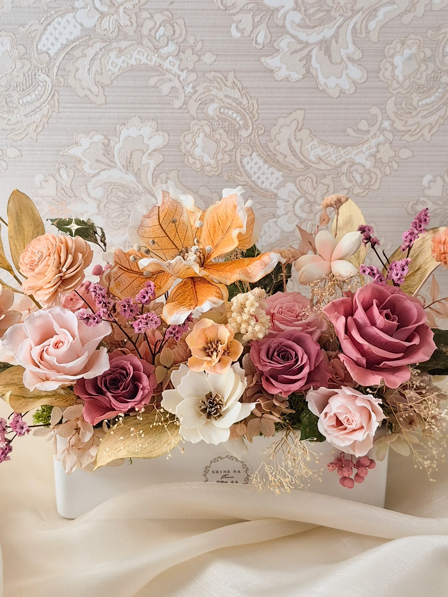 長型盆花：最容易做出高級感的花型。