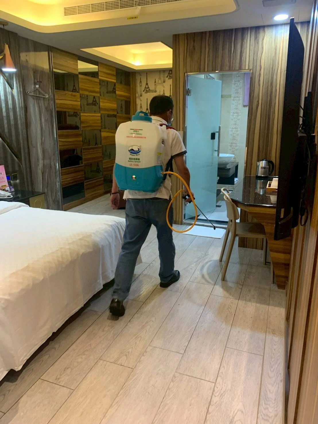 汽車旅館消毒作業