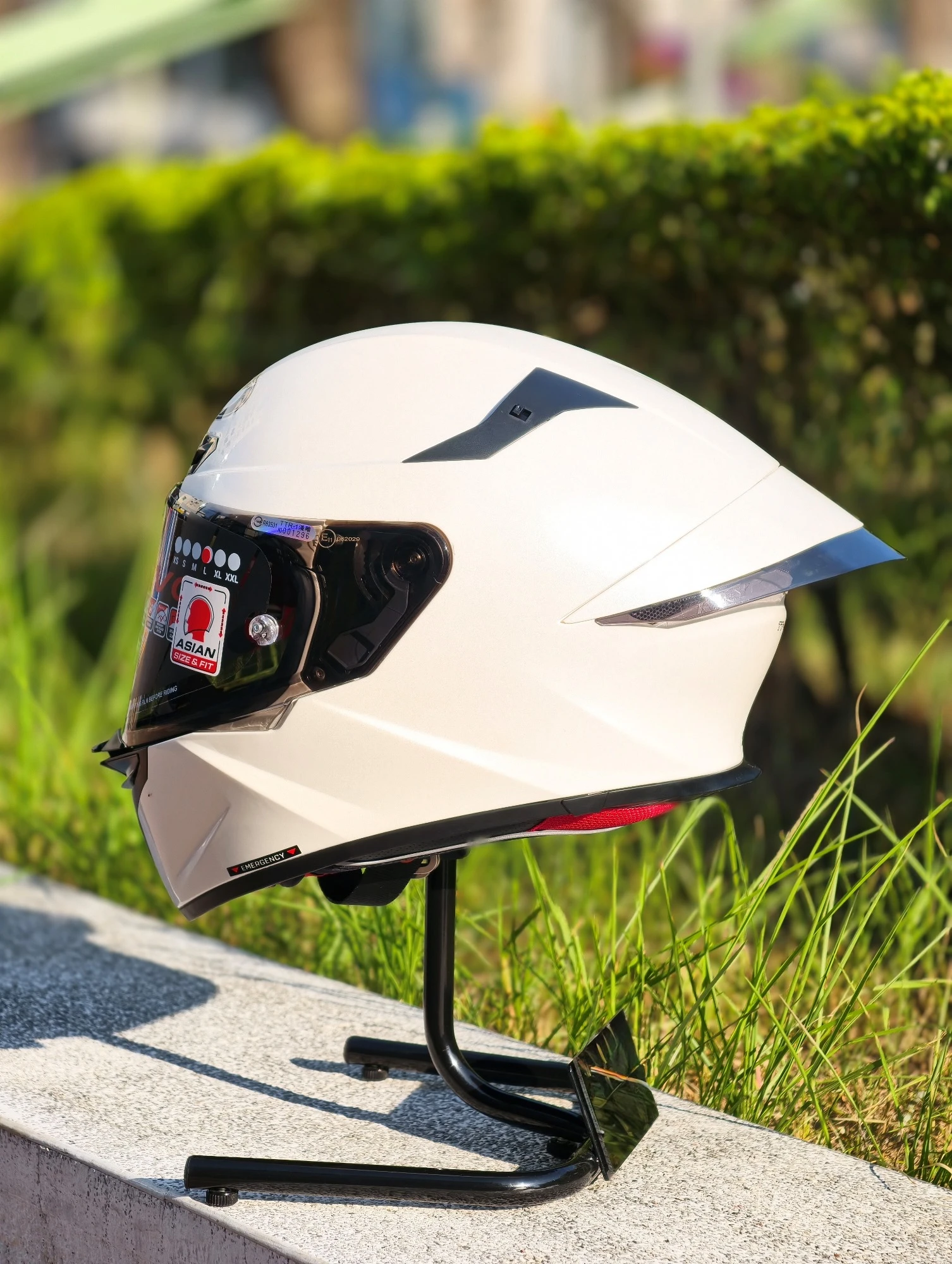 KYT TT-REVO