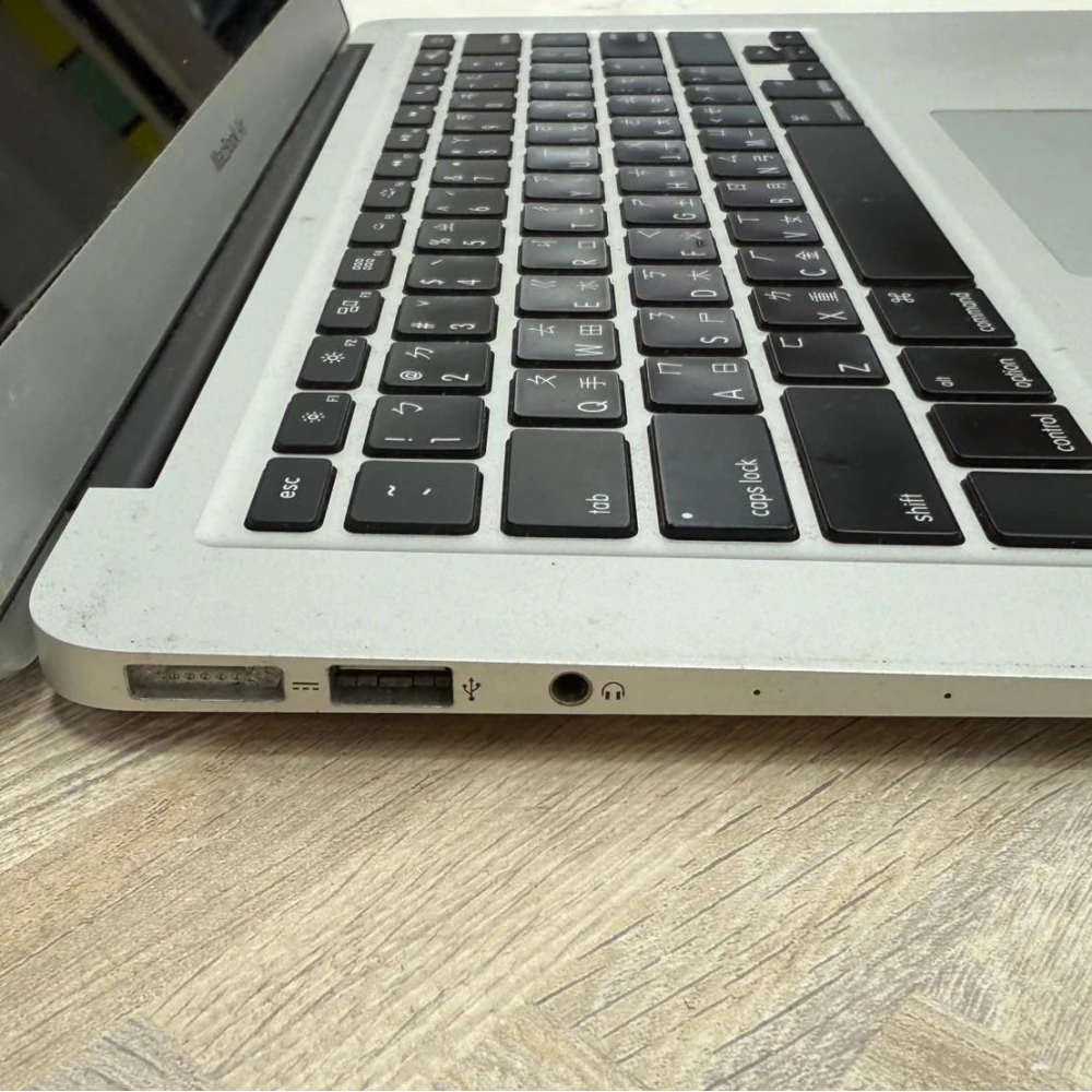 MacBook Air 13吋 2016年 4GB/256GB SSD 循環654 無盒裝有配件