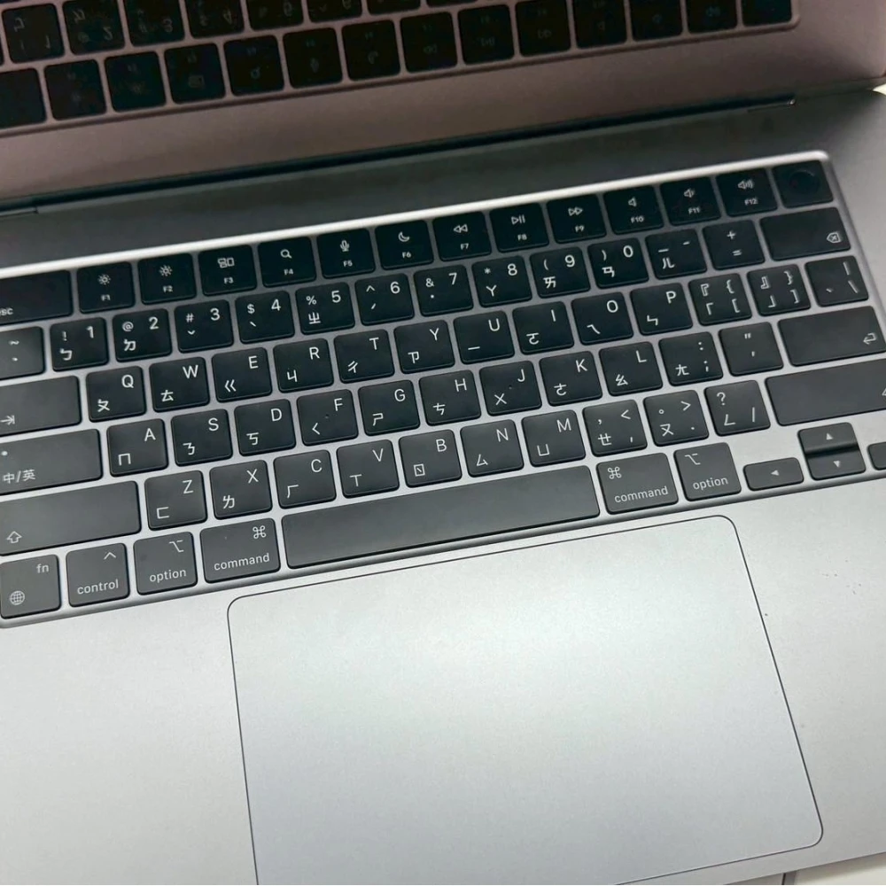 2024 MacBook Air 15吋 M3晶片 8GB/256GB SSD  循環12次  電池