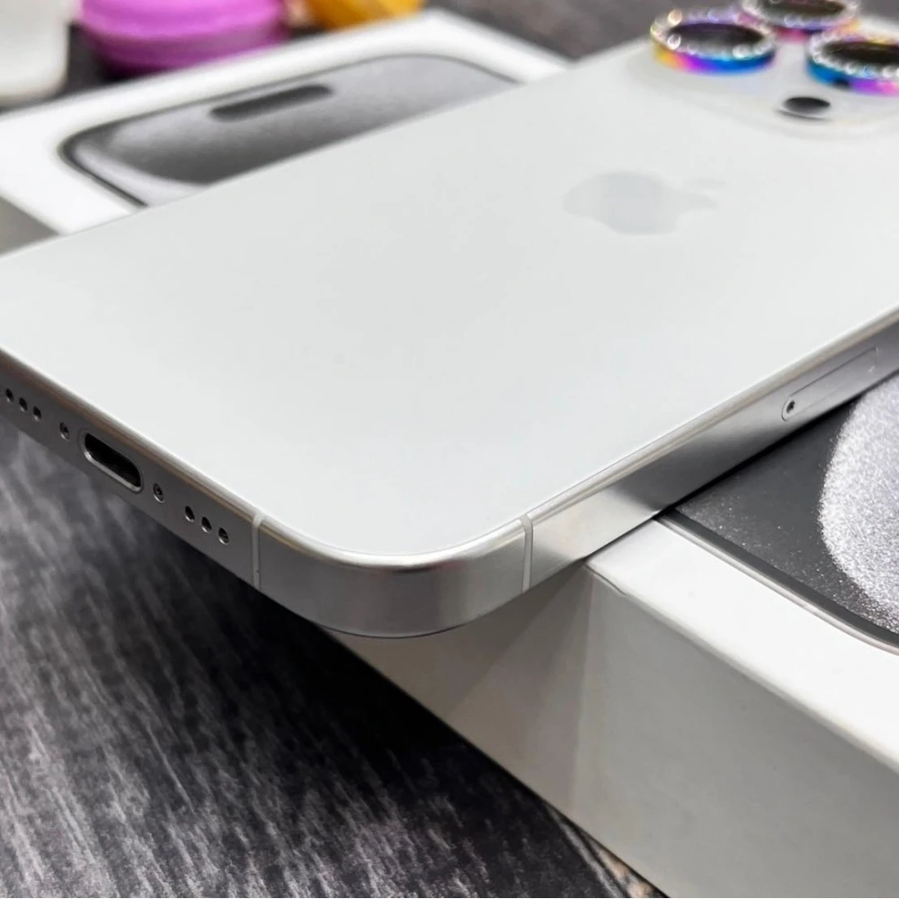 iPhone 15 pro 512g 白 電池89% 有盒裝有配件 