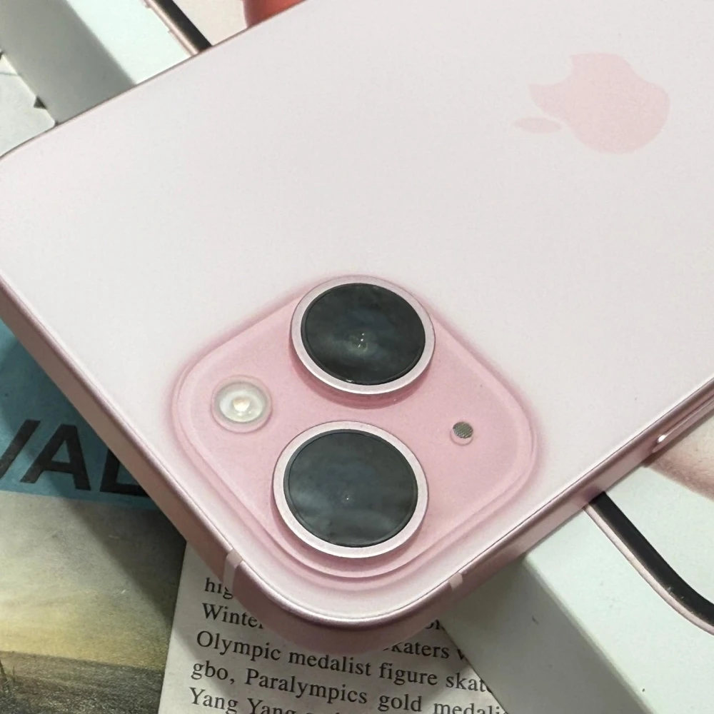 iPhone  15 128G  粉色 電池88 % 全機無傷 超漂亮 有盒裝有配件