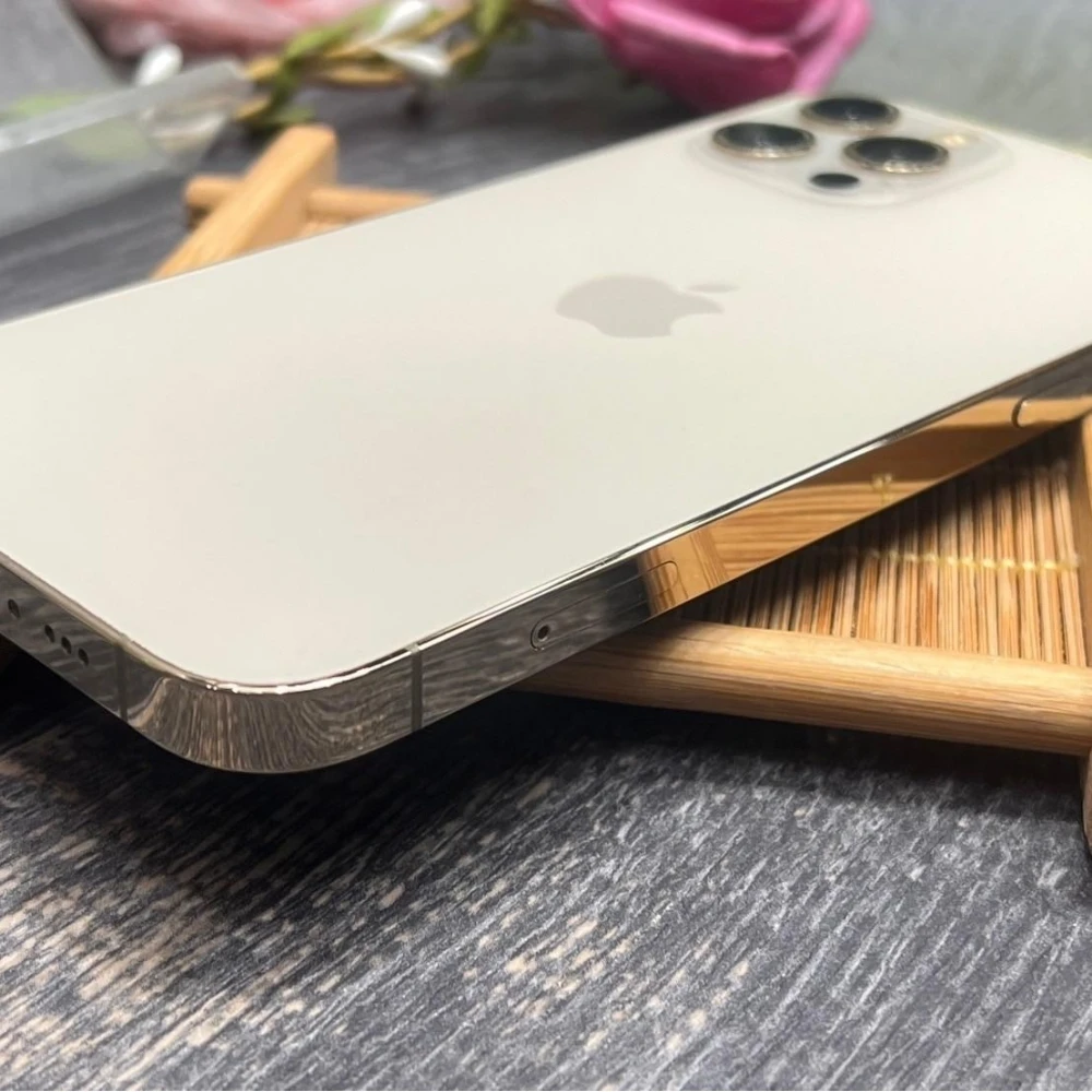 iPhone 12 pro 256g 金 電池85% 稀有版本16.4.1 無盒裝有配件