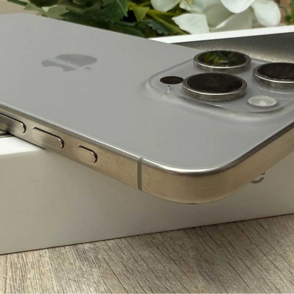 iPhone 15 Pro 256g 鈦 電池91% 有盒裝有配件
