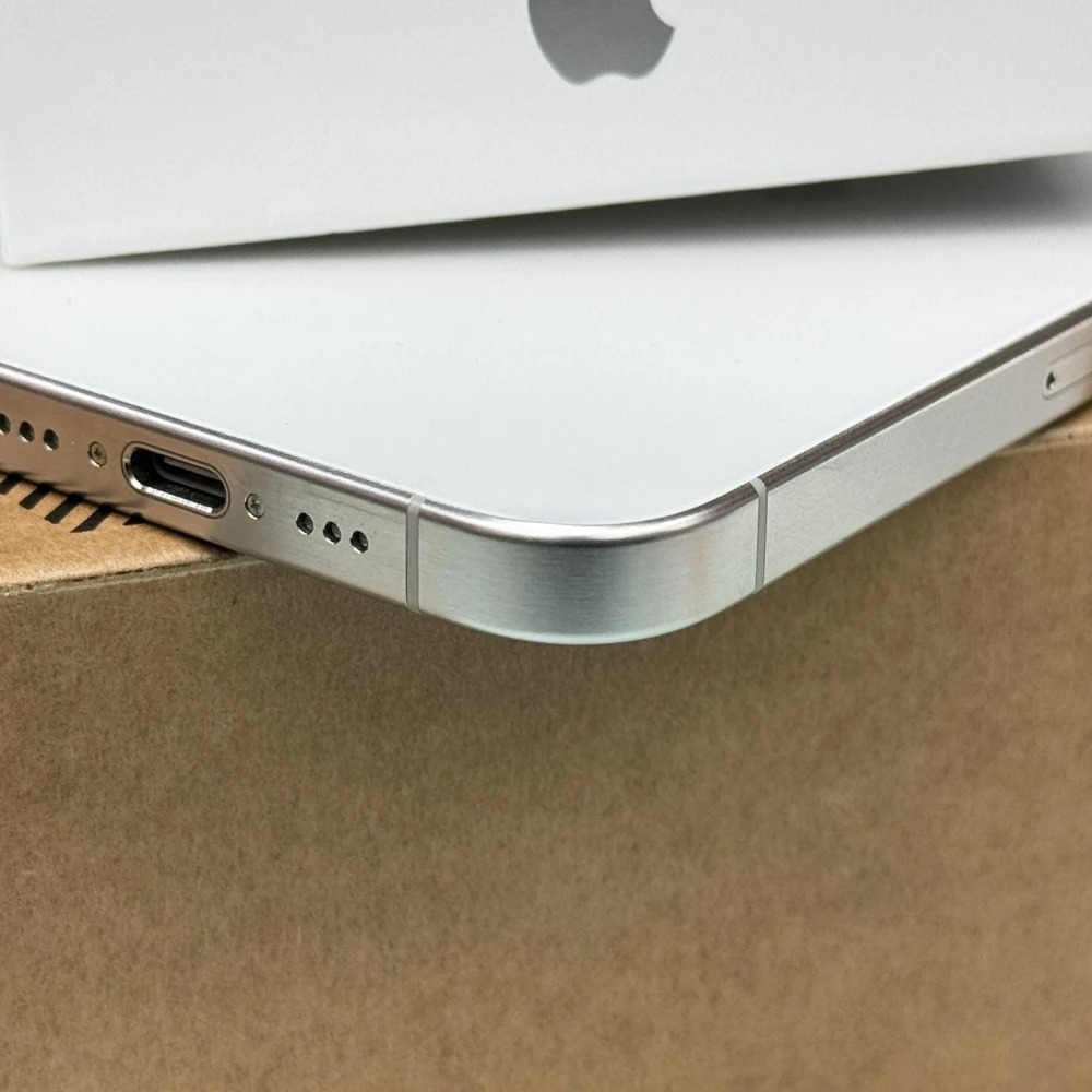 iPhone 15 pro 128g 白 電池87% 有盒裝有配件