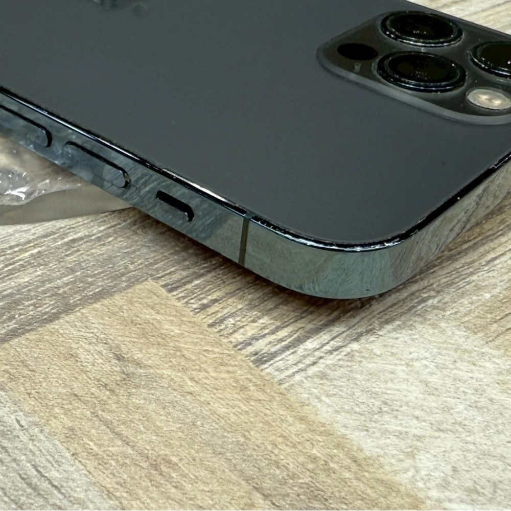 iPhone 12 pro 128g 黑 副廠電池100% 螢幕有一點漏液 無臉部識別 主相機壞掉 