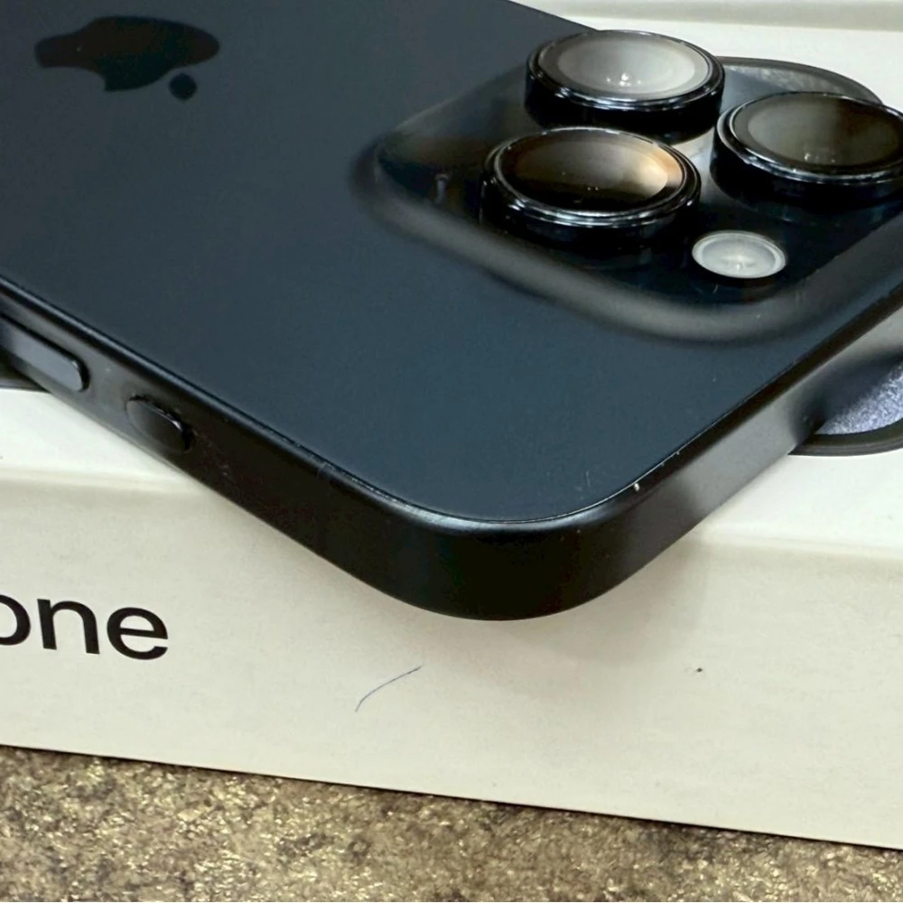 iPhone 15 pro 256g 藍 電池90% 有盒裝有配件