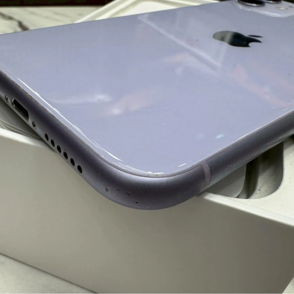 iPhone 11 64g紫 電池71%(稀有版本15.6.1)  有盒裝有配件