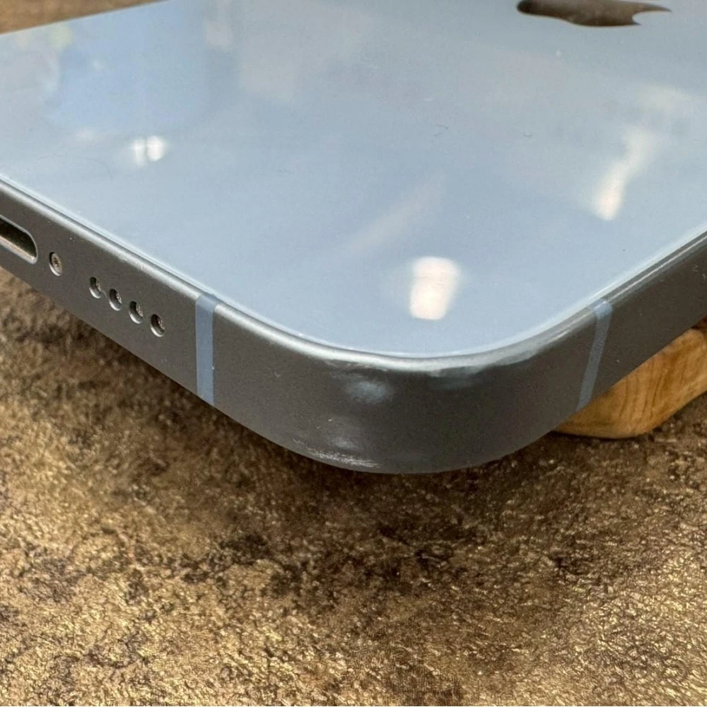 iPhone 14 Plus 128g 藍 電池89% （螢幕有點小刮傷 一角有點小凹痕跡）無盒裝有