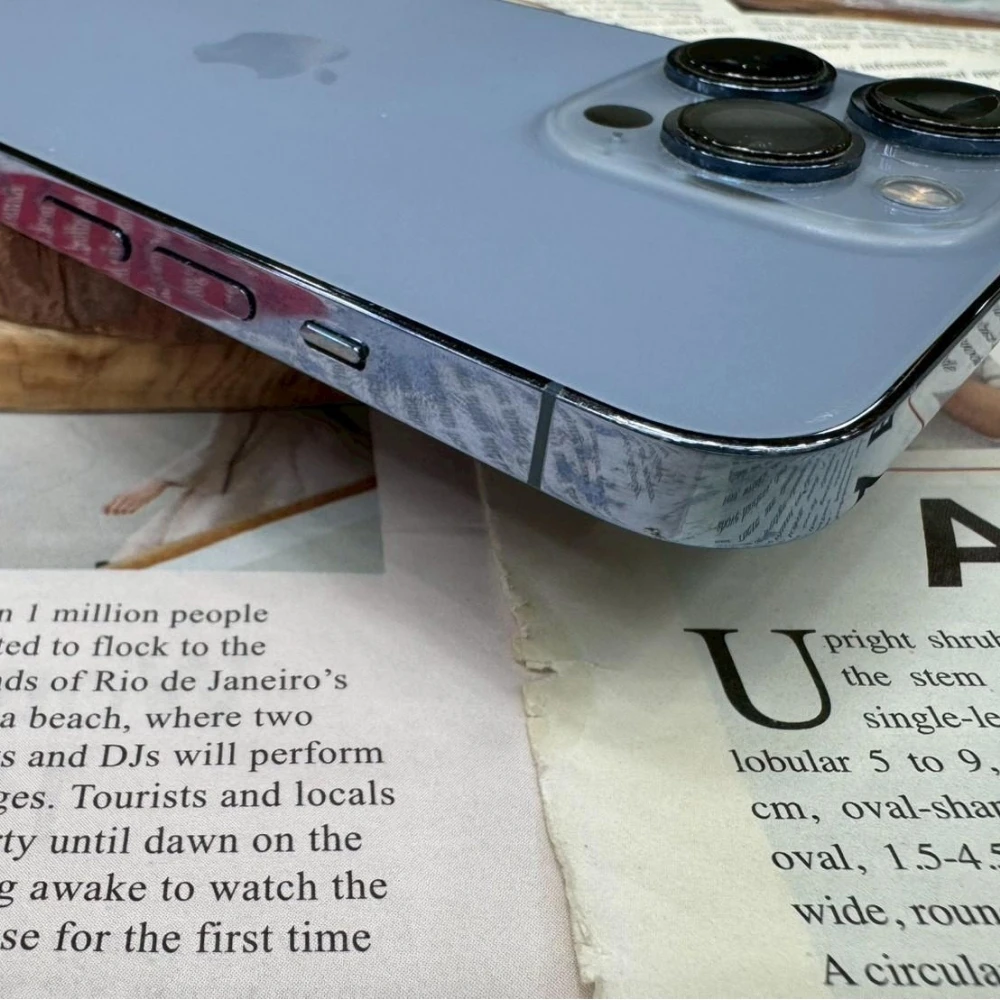 iPhone 13 pro 256g 藍 電池81% (螢幕多傷）（照相不能用0.5倍）無盒裝有配件