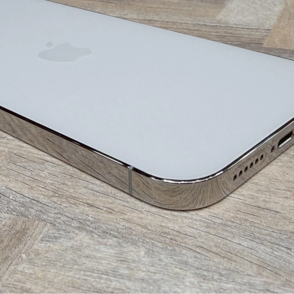 iPhone 13 PRO MAX 256g 白 副廠電池100% 螢幕有一點漏液 無盒裝有配件