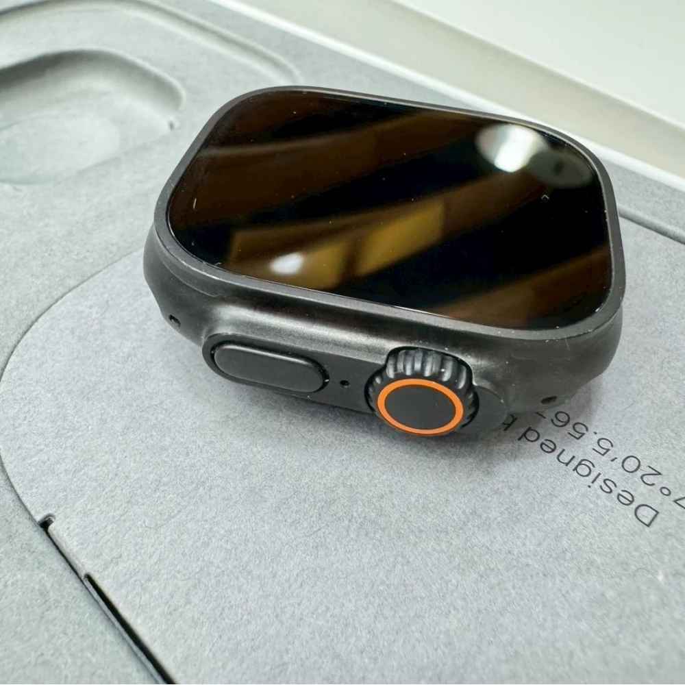 Apple Watch Ultra 2 49mm LTE版 黑色  保固到2025/11/4 有盒裝
