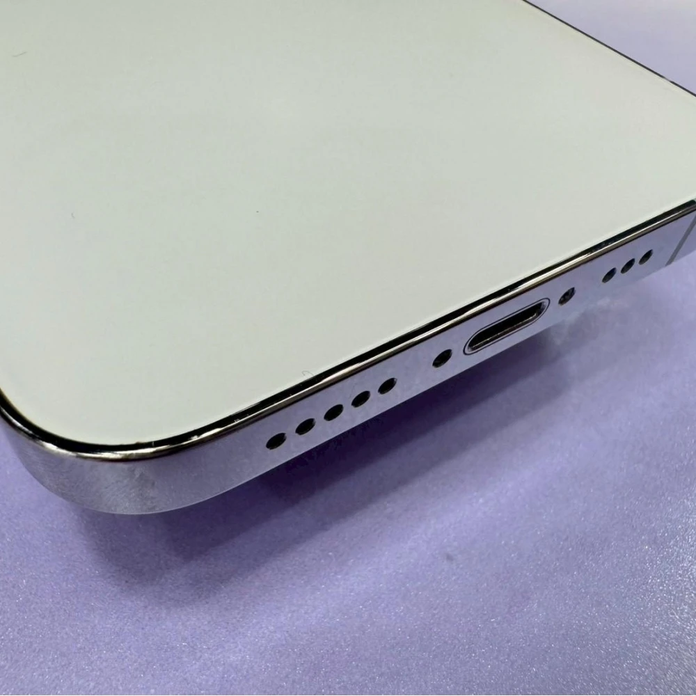 iPhone 13 Pro 256g 白 電池75% （相機只能正常一倍鏡 0.5和2倍不能用）無盒