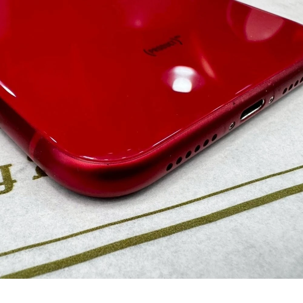 iPhone 11  128g   紅 換過副廠電池100% 無盒裝有配件