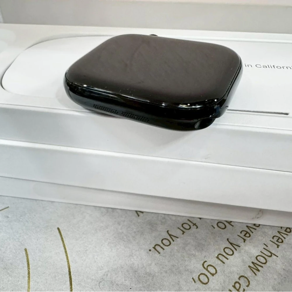Apple Watch 10  46mm GPS版 黑 保固到2026/4/21(附原廠錶帶）電池9