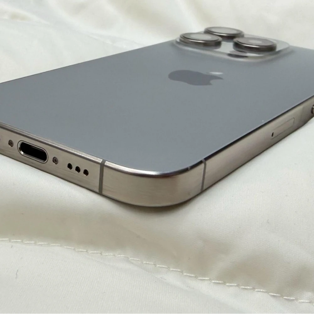 iPhone 15 Pro 128G 鈦 電池75% 無盒裝有配件