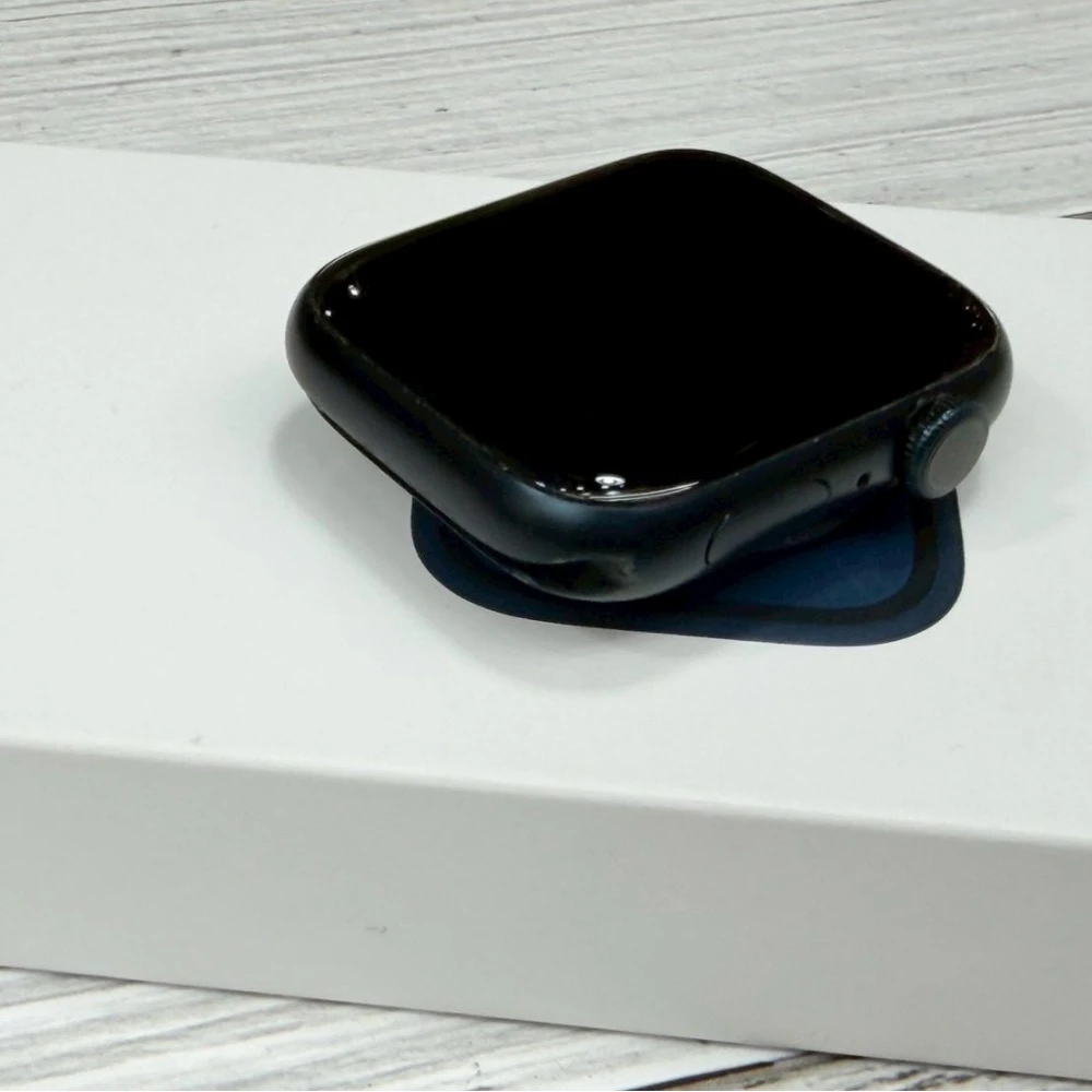 Apple Watch 8 45mm GPS版 午夜色 電池87% 附原廠錶帶+副廠充電線 有盒裝有