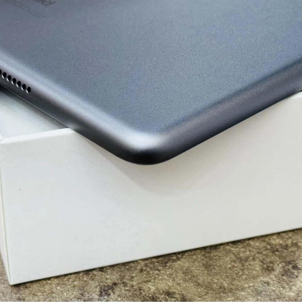 iPad 9 64G LTE版 灰 電池99% 循環27次 保固到2024/07/15 有盒裝 有配