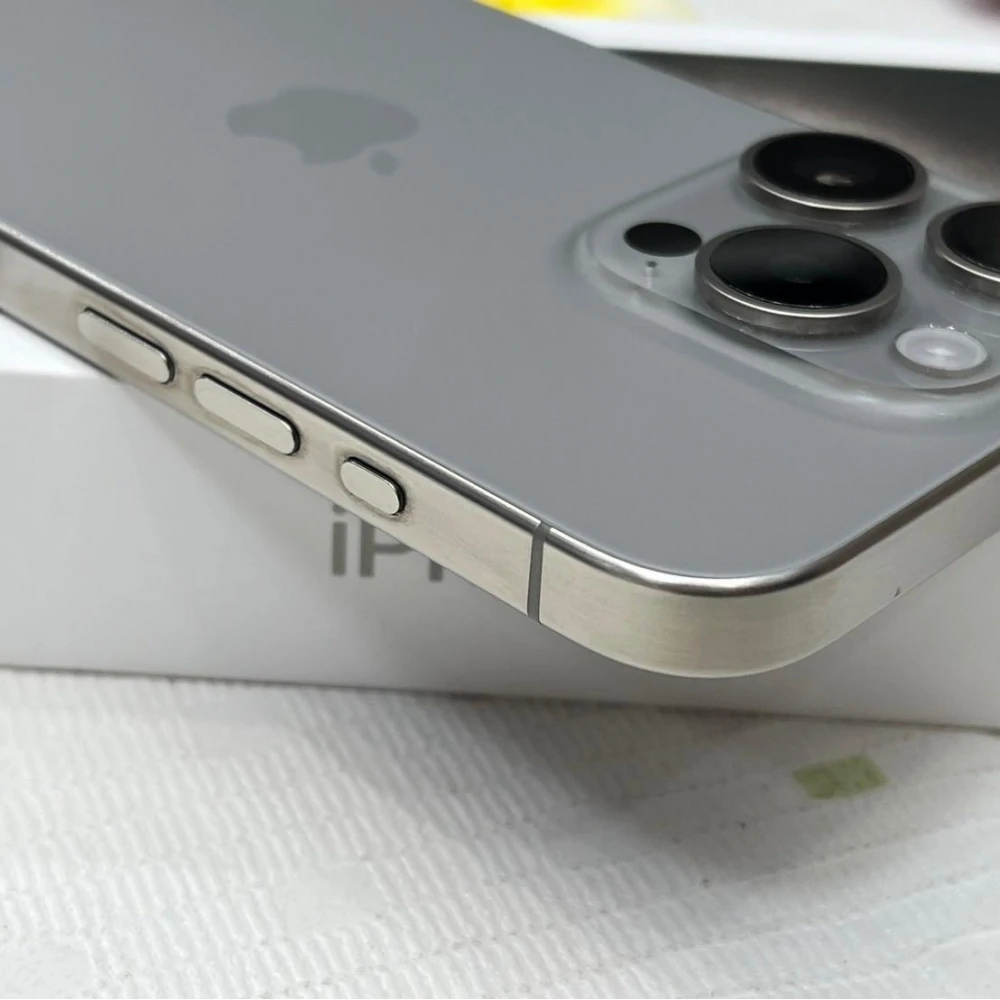iPhone 15 Pro 256g 鈦 電池89% 有盒裝有配件