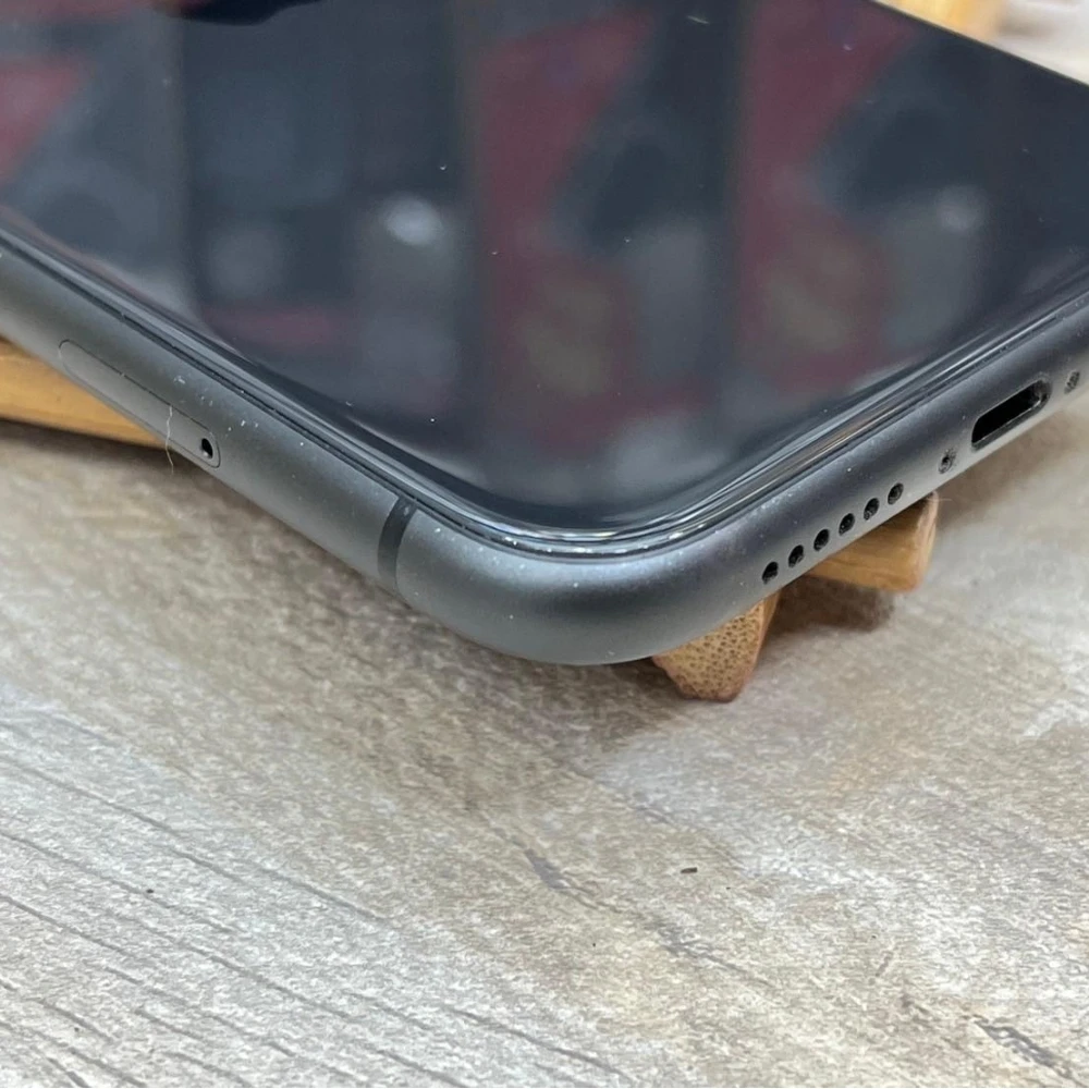 iPhone 11 64g 黑 電池76%  有盒裝有配件 