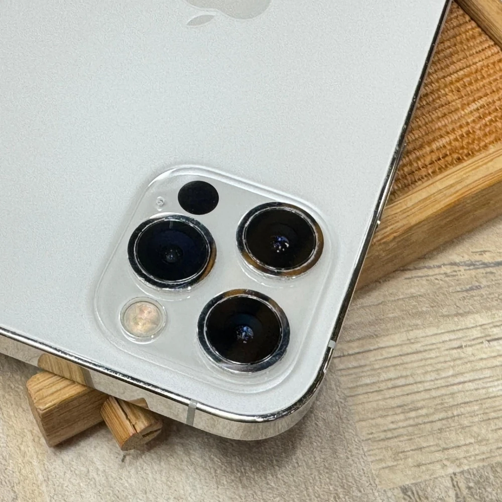 iPhone 12pro 128g 白色 電池75%有盒裝有配件