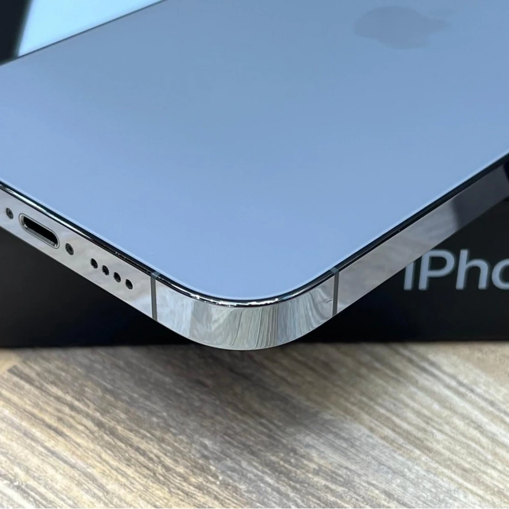 iPhone 13 PRO MAX 256g  藍 電池81% 換過螢幕 有盒裝有配件