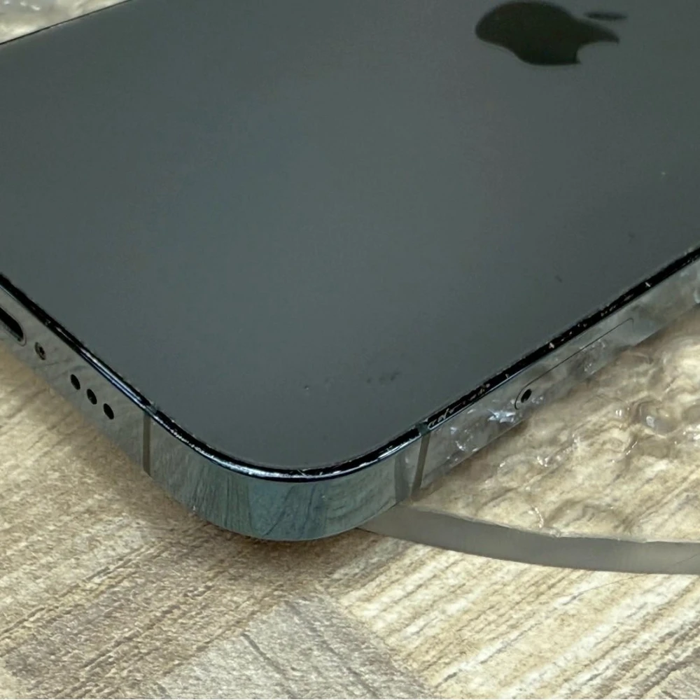iPhone 12 pro 128g 黑 副廠電池100% 螢幕有一點漏液 無臉部識別 主相機壞掉 