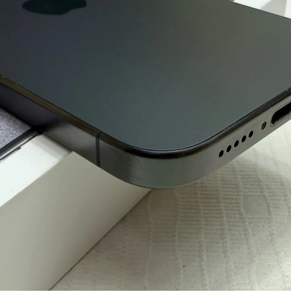 iPhone 15 Pro 256g 黑 電池90% 有盒裝有配件