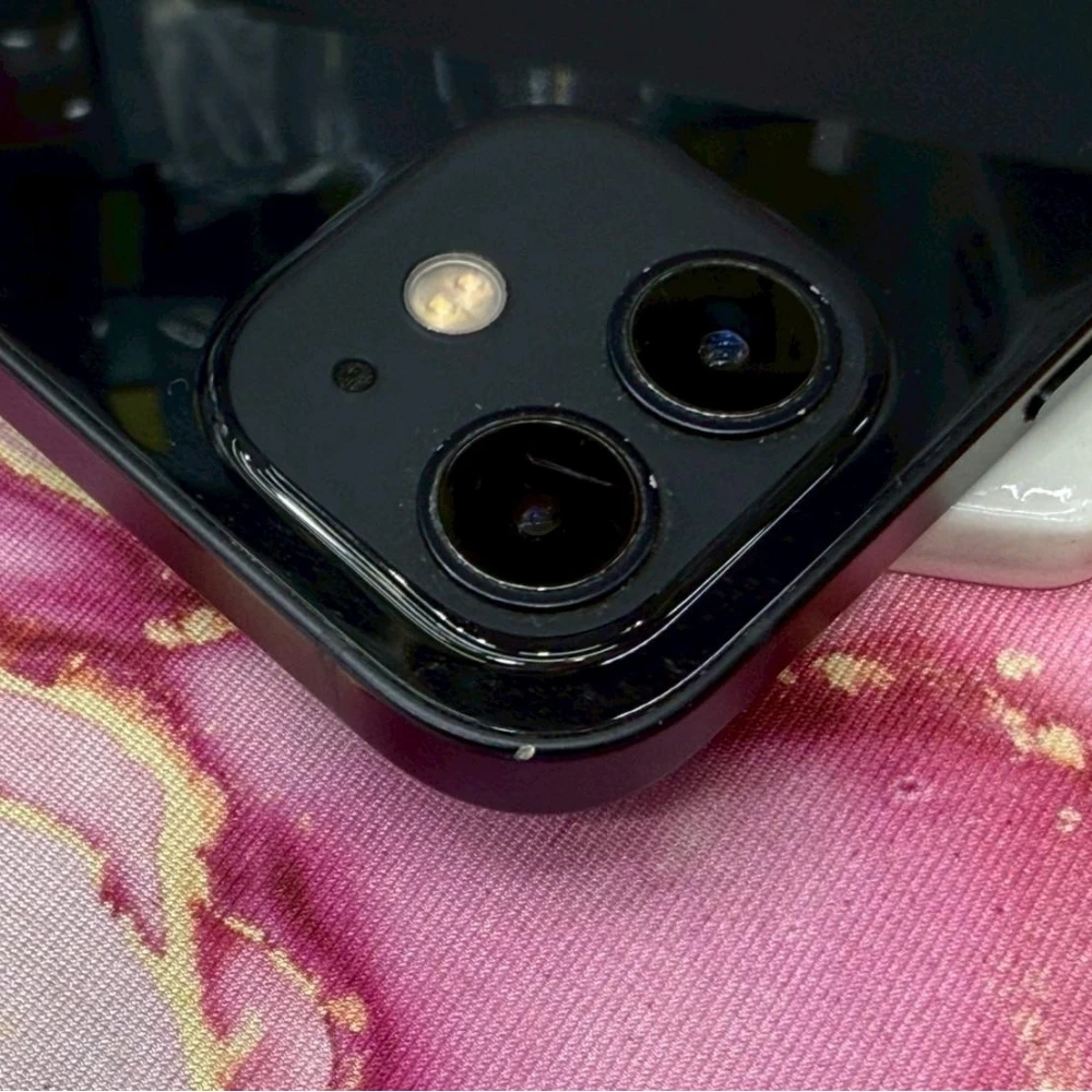 iPhone 12 256g 黑 電池100% 換過原廠螢幕 無盒裝有配件 