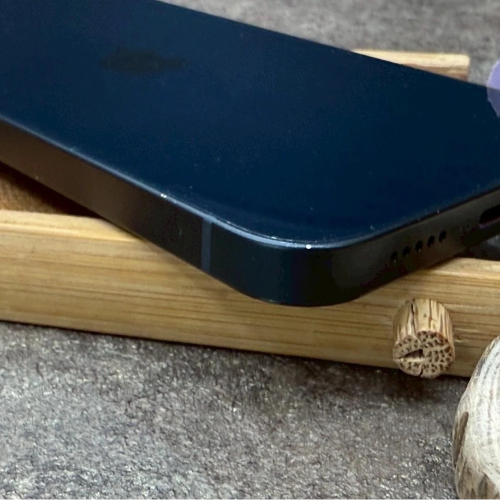 iPhone 13 128g 黑 副廠電池100% 換過副廠螢幕 無臉部識別 無盒裝有配件