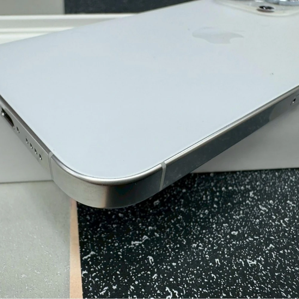 iPhone 16 pro max 512g 白 電池100% 保固到2026/2/28 有盒裝有配