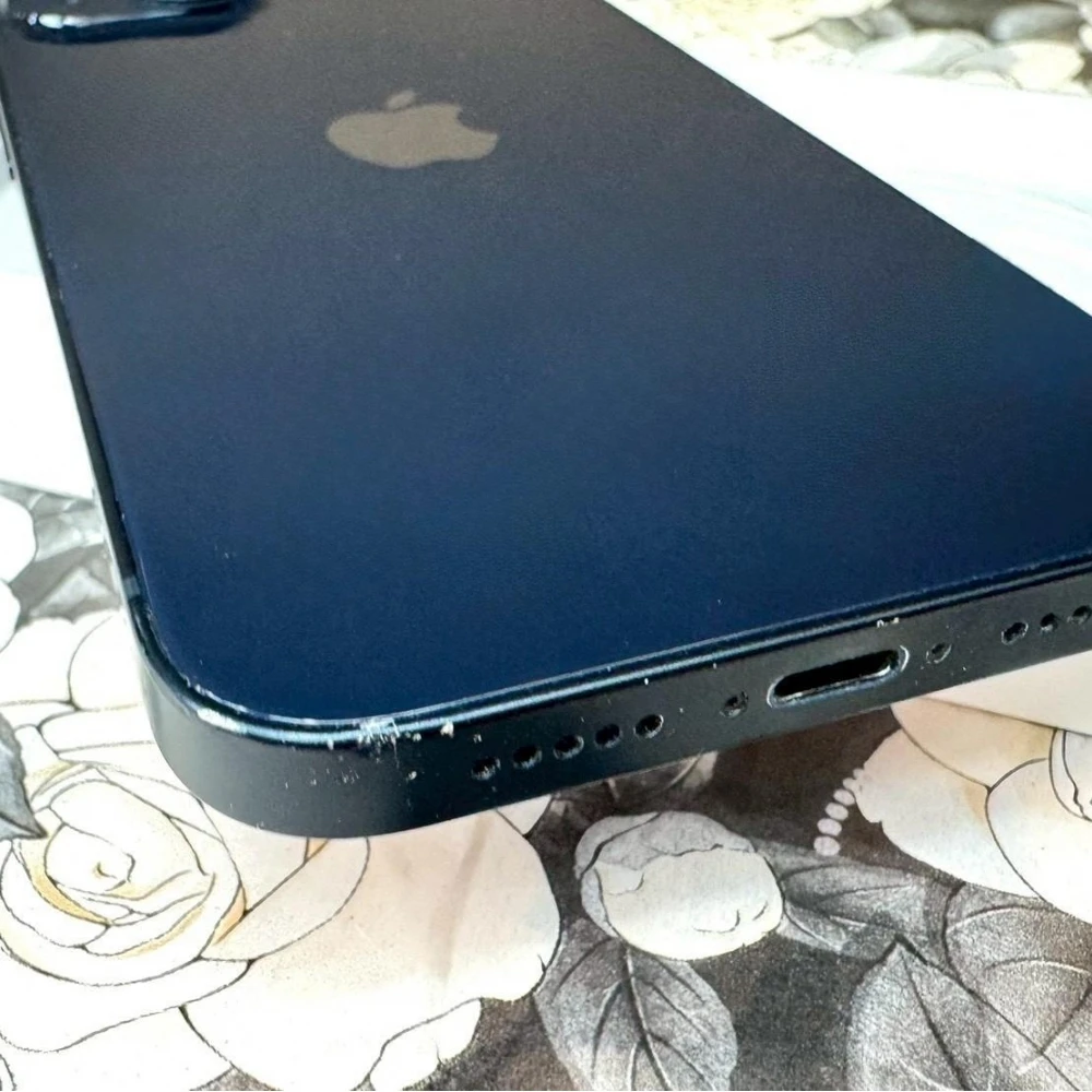 iPhone 13  256g 黑 電池69% 無盒裝有配件